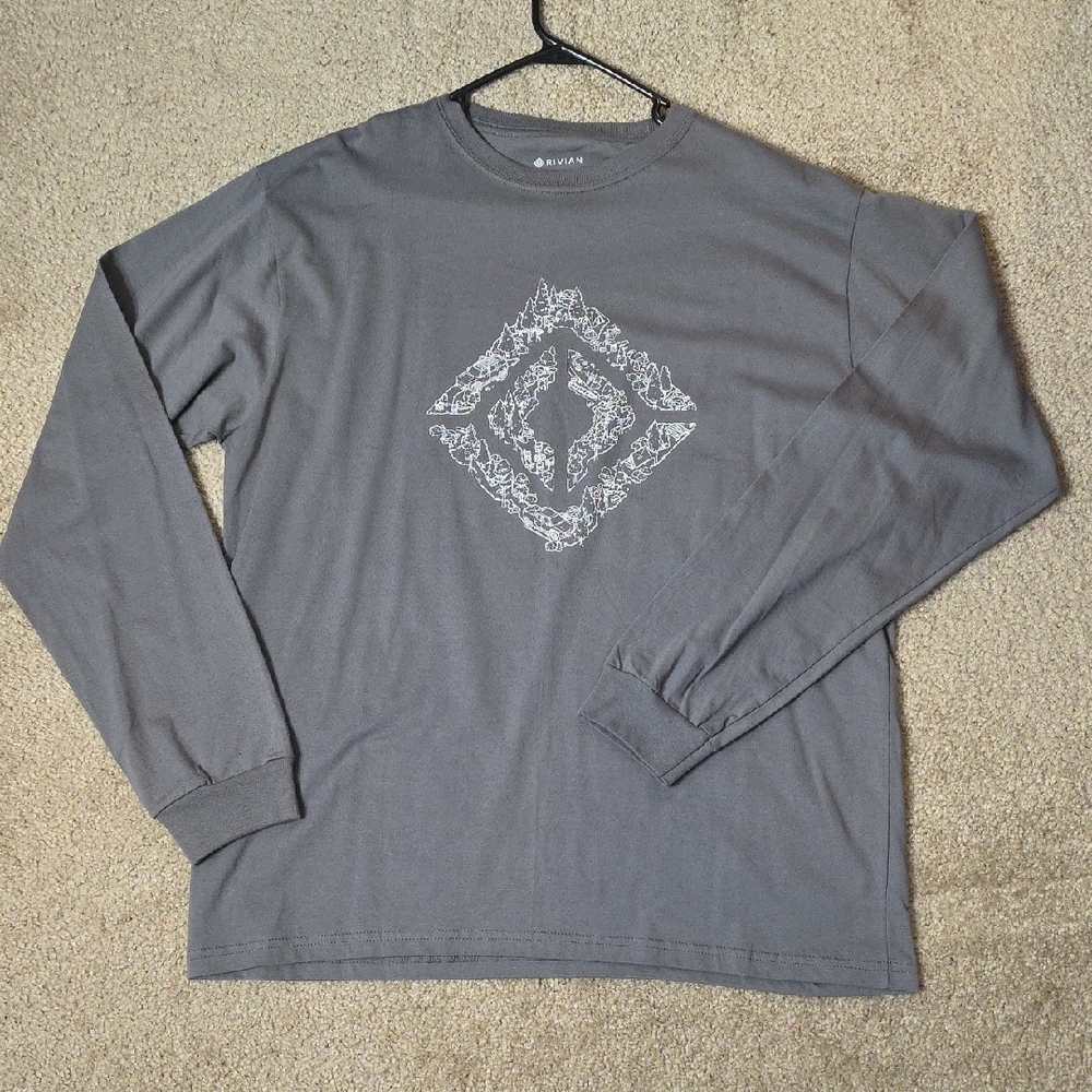 Rivian R1S R1T Gray Long Sleeve Cotton Tee with Adventure Compass  Design XL